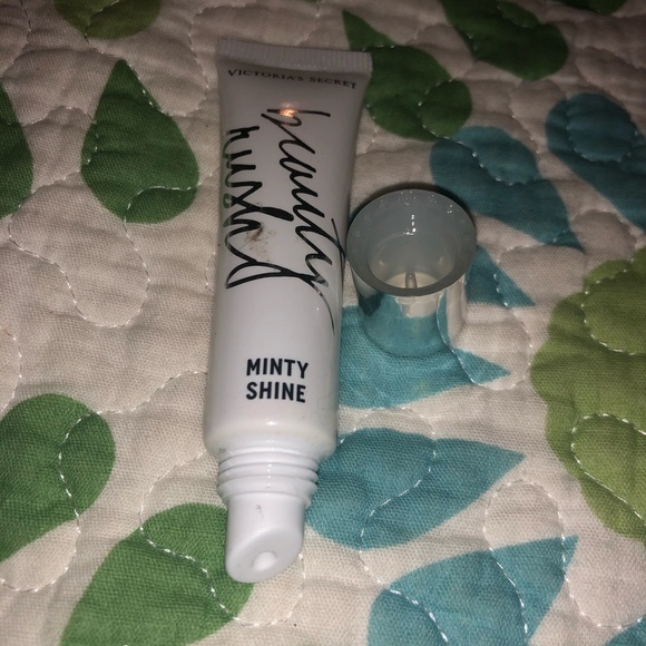 3/15 Victoria’s Secret beauty rush - Picture 3 of 3